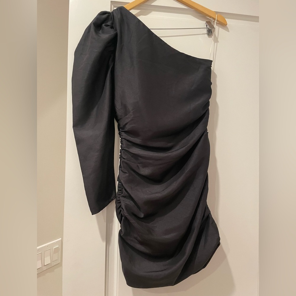 Aritzia Wilfred - Black one should mini dress.